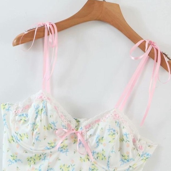 Strangers and lovers silk cropped tank top - Picture 8 of 8